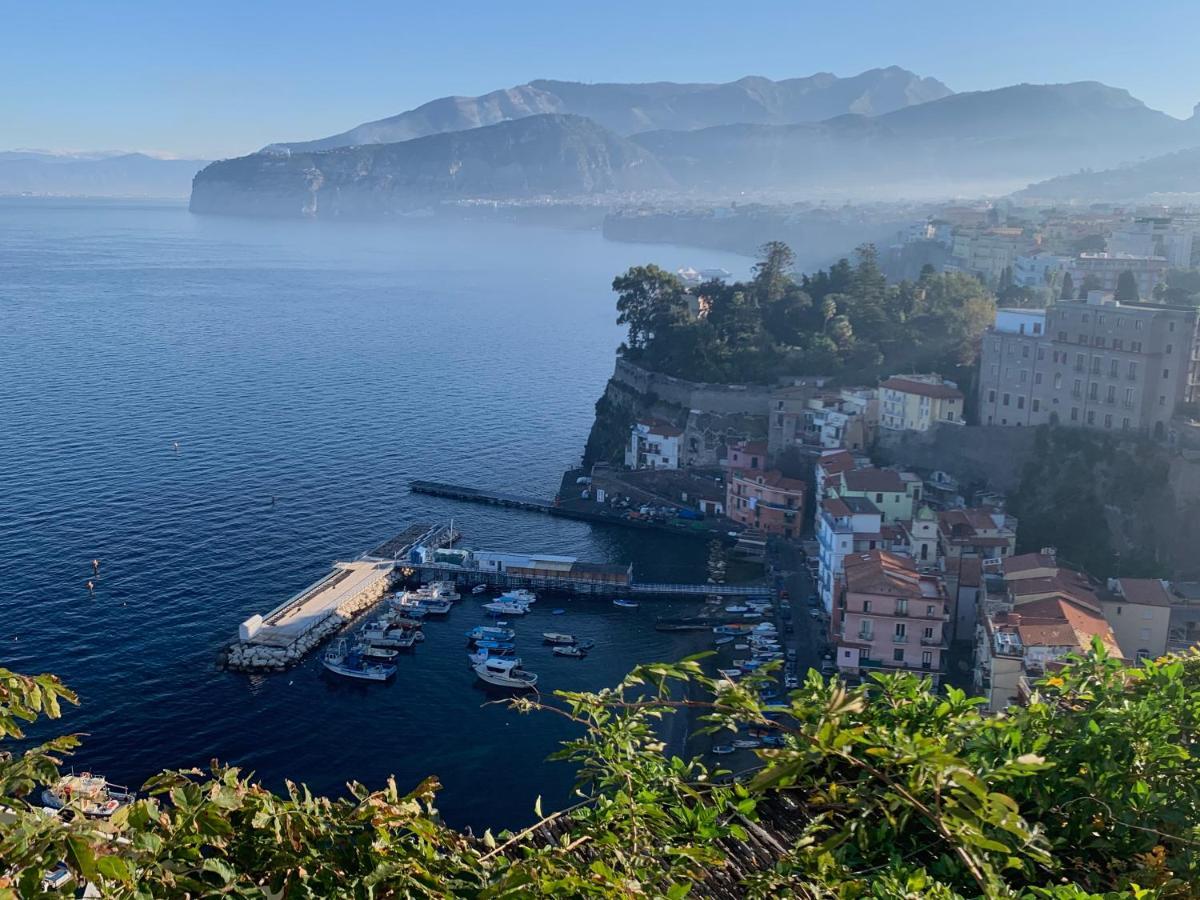 La Dimora Di Cornelia Aparthotel Sorrento Exterior photo